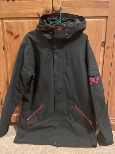 Black Men's Adult Used Medium DC Jacket