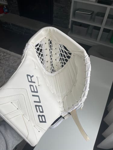New Bauer Supreme NXG Pro Level glove