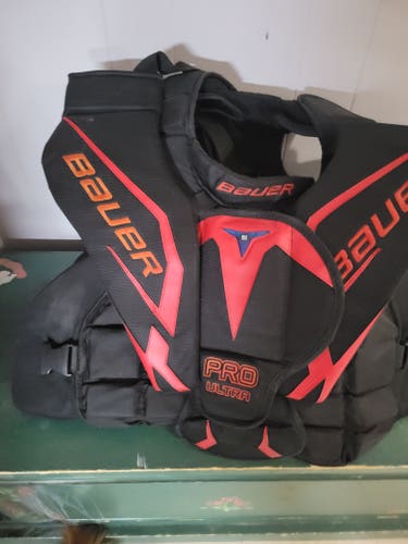 Used Medium Bauer Pro ultra Goalie Chest Protector Pro Stock