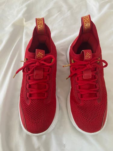 Men's Size 7.5 (Women's 8.5) Under Armour Shoes