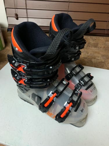 Used Dalbello Manace 4.0 Downhill Ski Boys Boots