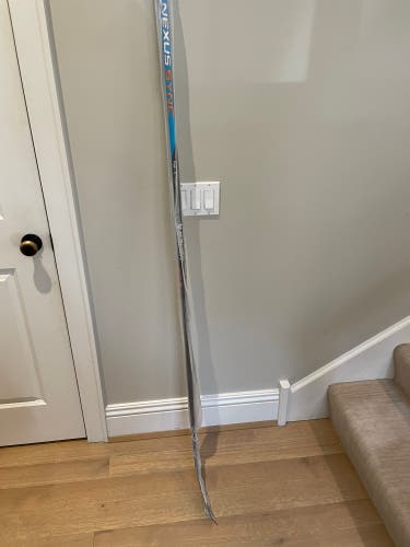 Senior Right Handed P92  Nexus Sync Hockey Stick