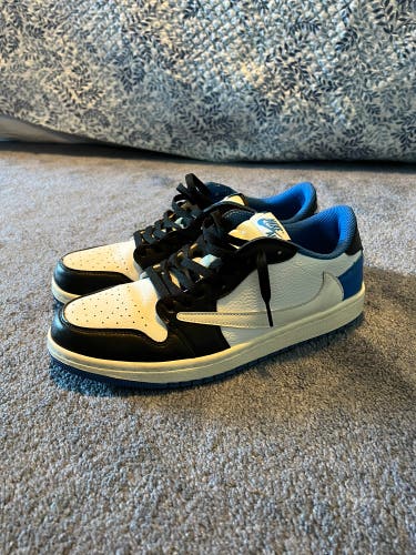 Jordan 1 Low Travis Scott
