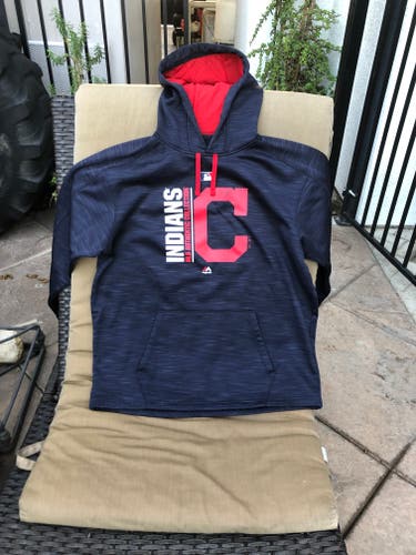 Cleveland Indians Majestic On-Field Hoodie (LG)