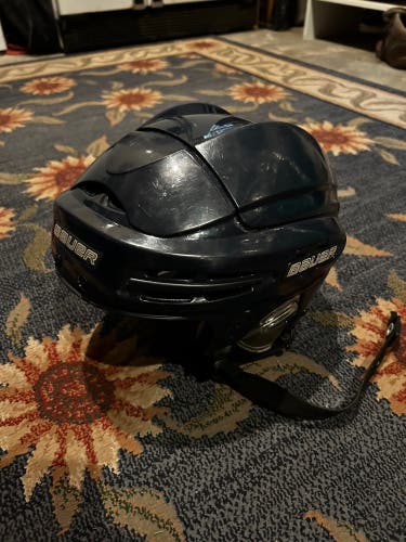 Used Extra Large Bauer 9900 Helmet