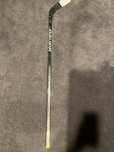 Intermediate Right Handed  Vapor Hyperlite Hockey Stick