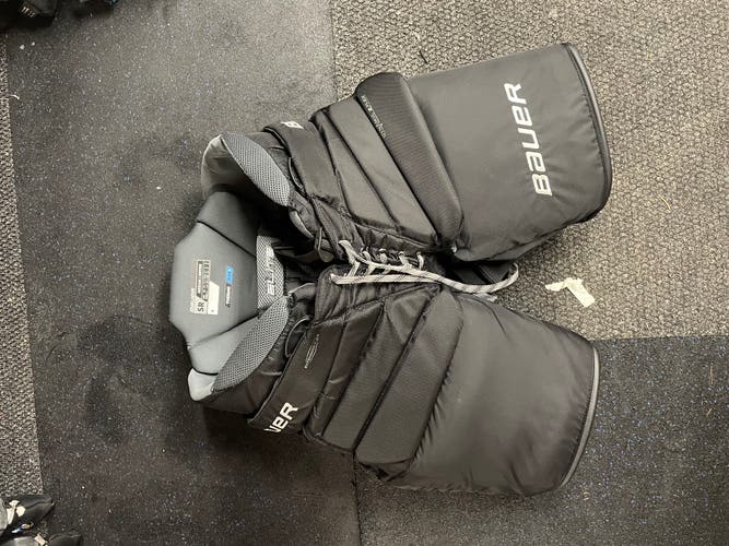 New Medium Bauer Elite Hockey Goalie Pants