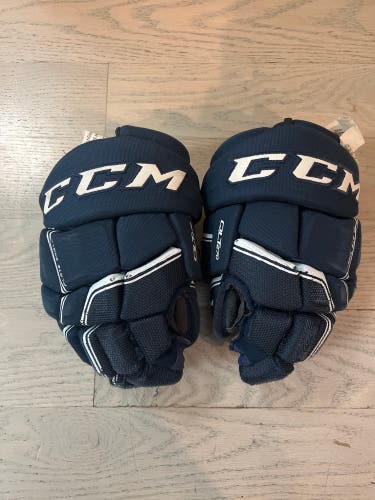 CCM 10" Hockey Gloves