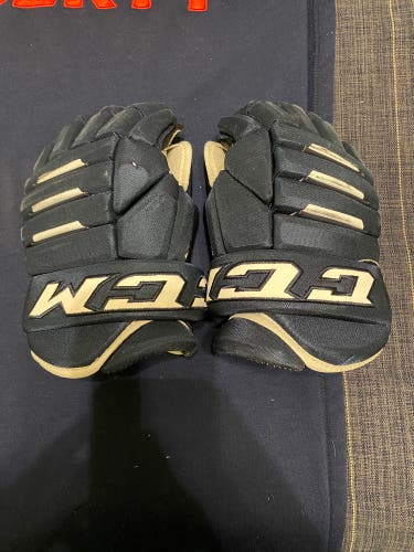 CCM 14" Tacks 4 Roll Pro 2 Gloves