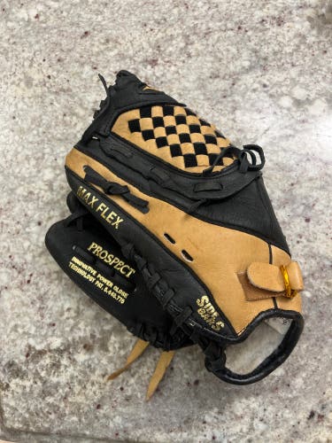Mizuno 10.75" Power close Baseball Glove