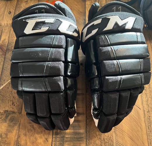 CCM pro stock 4 roll Gloves 14’