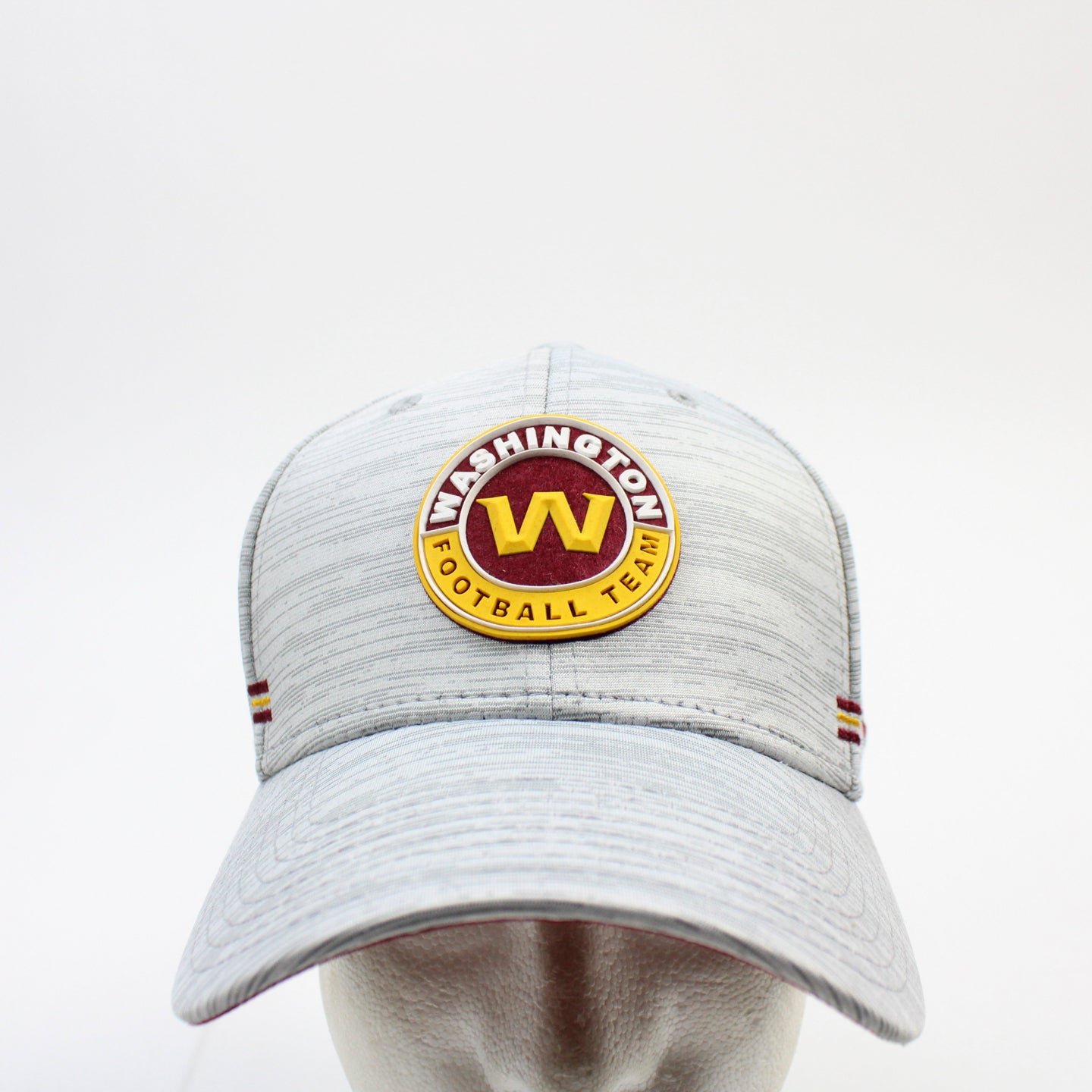 Washington Commanders New Era 39THIRTY Fitted Hat Unisex used Light Gray/Cardinal SM/MD SM/MD