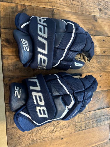 Bauer 14" Supreme 2S Pro Gloves Team Great Britain