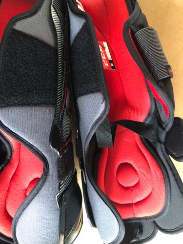 Used CCM Jetspeed Vibe Shin Pads