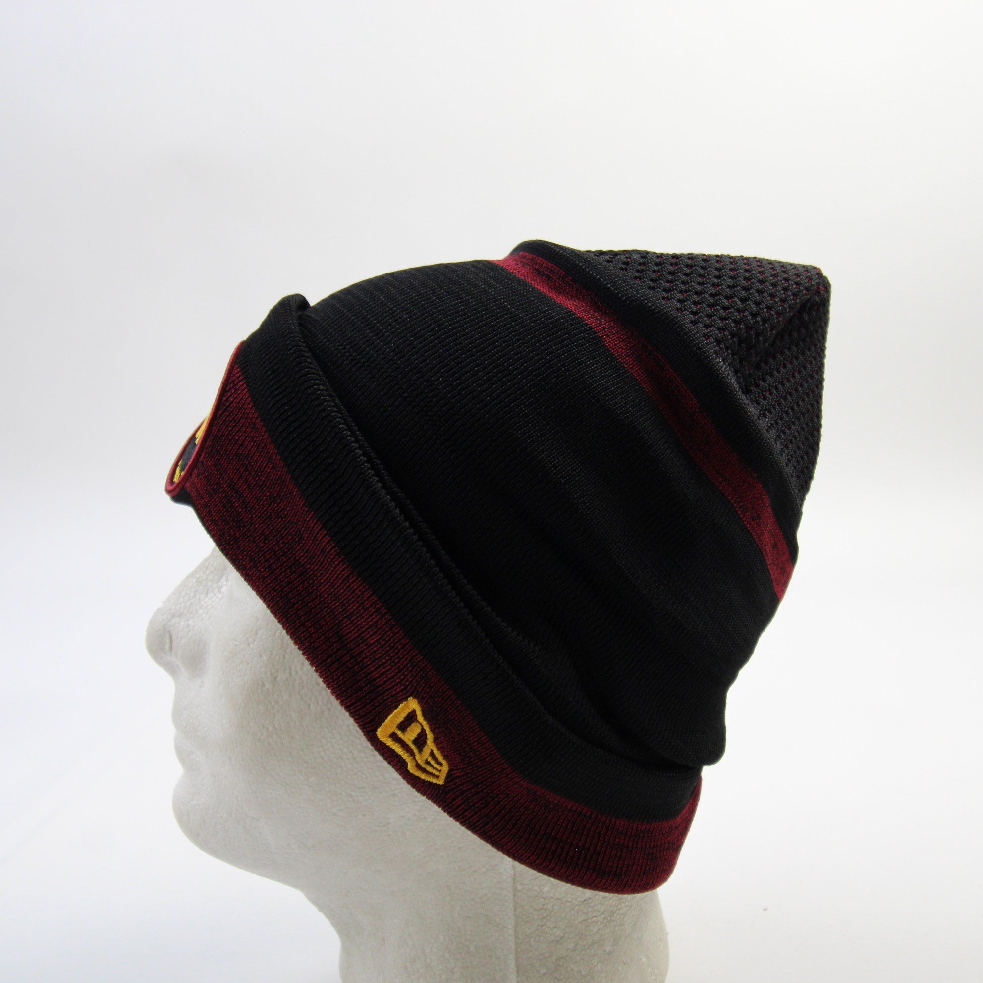 Washington Commanders New Era Winter Hat Unisex Burgundy/Gold Used