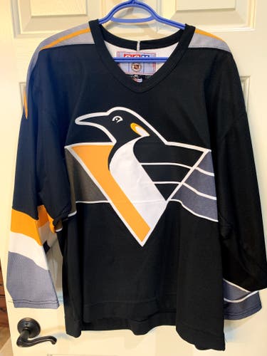 NHL Pittsburgh Penguins 90s Robo Jersey
