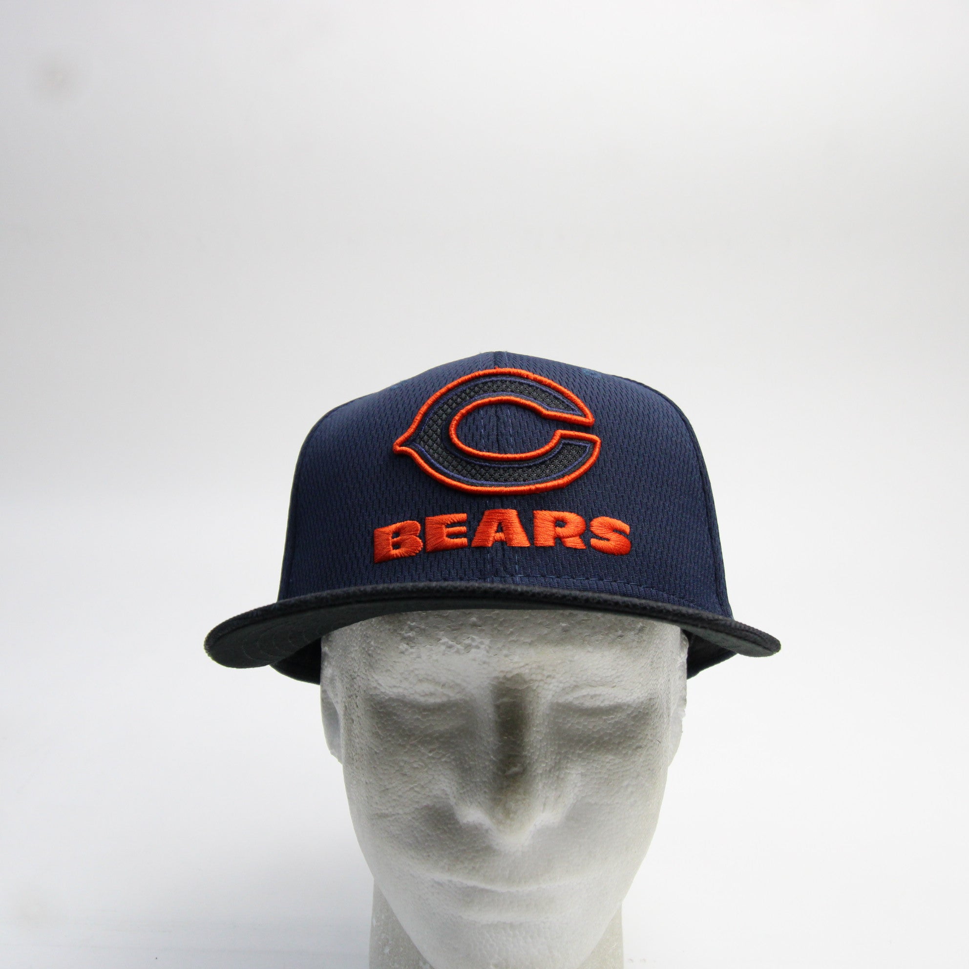 Chicago Bears New Era Skull Cap Men's Black used MD/LG