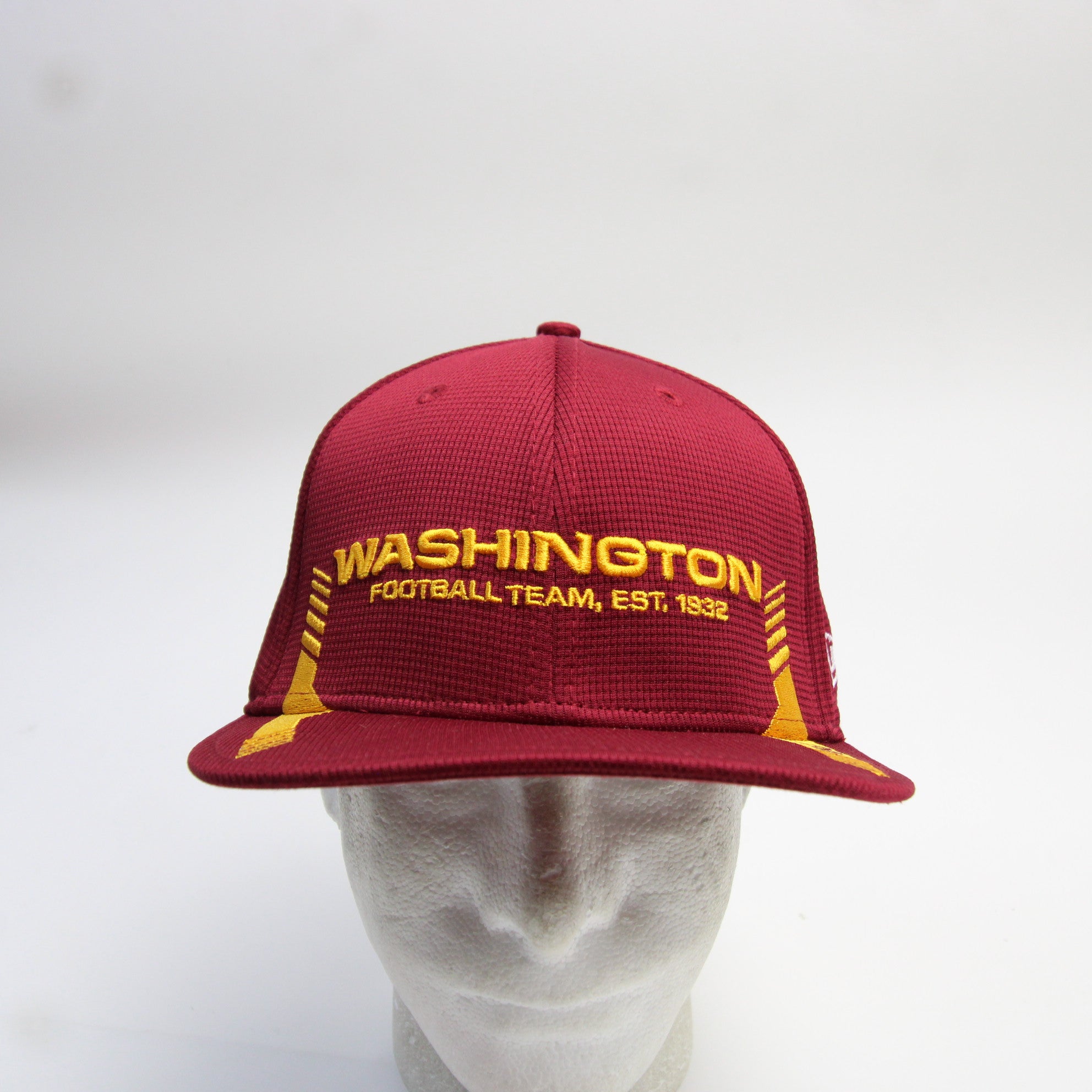 Washington Football Team New Era Winter Hat Unisex Black/Burgundy New LG/XL