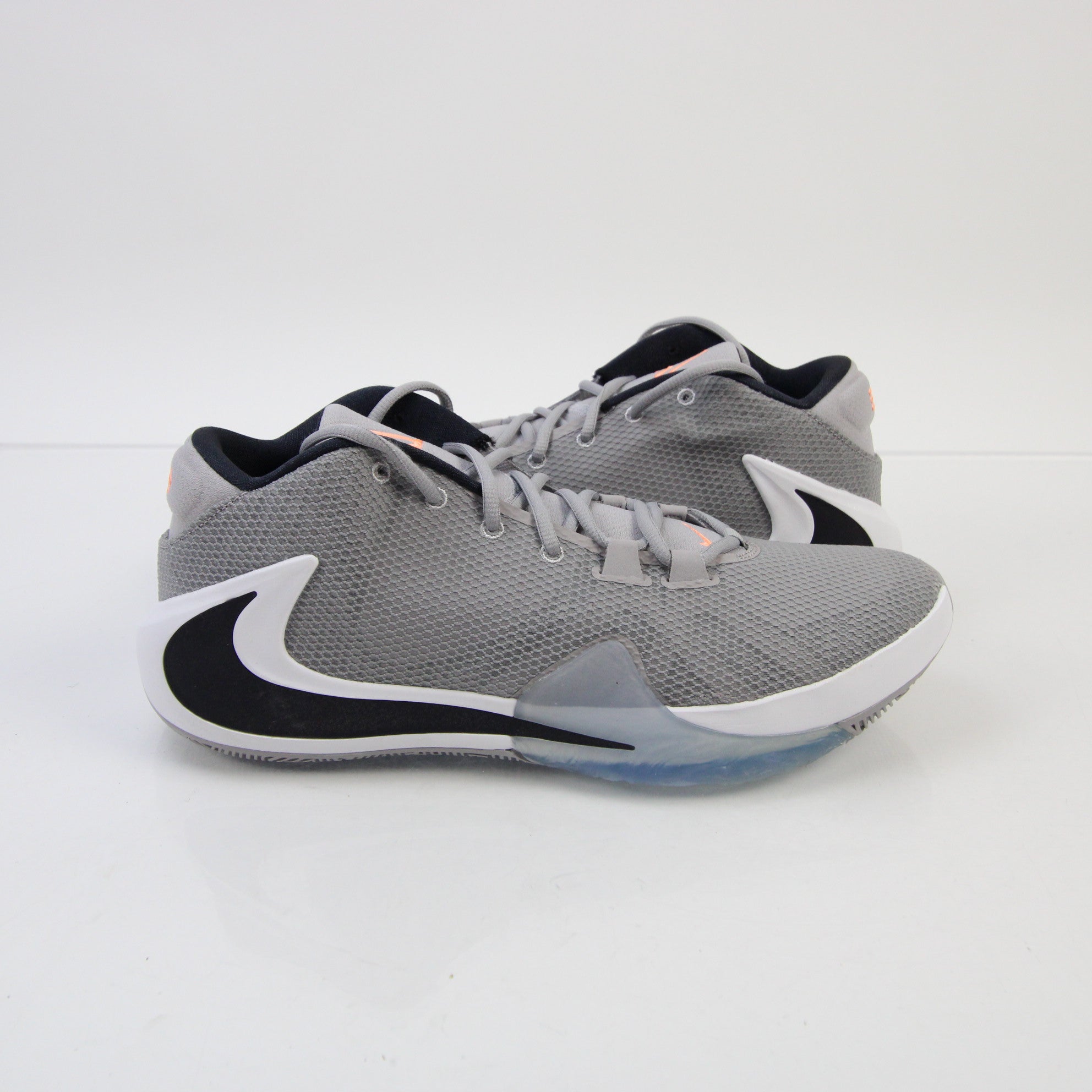 Nike Zoom Basketball Shoe Men's Gray New without Box    SidelineSwap