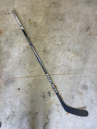 Senior Left Hand Nexus 1N Hockey Stick