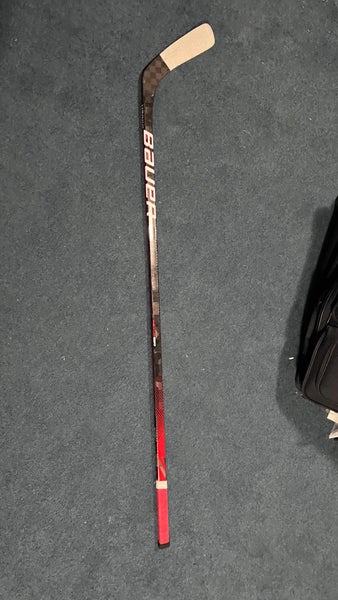 New Senior Bauer Right Handed Nexus Geo Hockey Stick