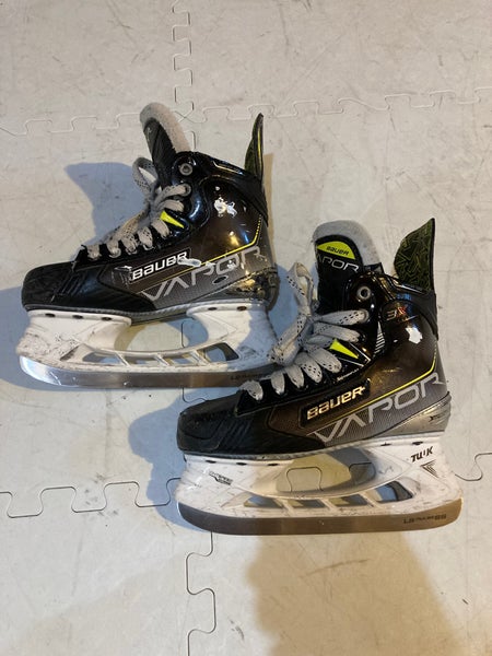 Used Bauer Extra Wide Width Size 3 Vapor 3X Hockey Skates