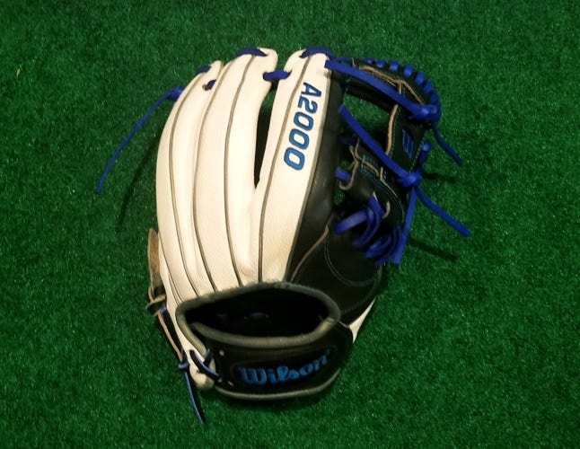 Rare Custom Wilson A2000 1787 2016 October GOTM Limited Edition Baseball Infield Glove 11.75"