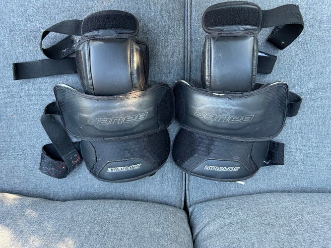 Bauer Knee Pads Set