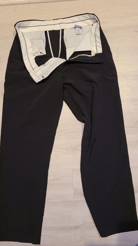 Black Used Size 35×32 Slazanger Golf Pants
