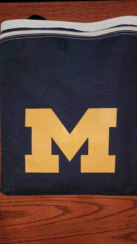 Maverik Bag - That team up north