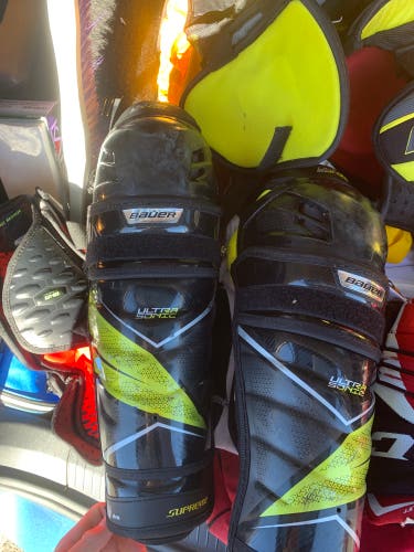 Bauer Supreme ultrasonic Shin Pads