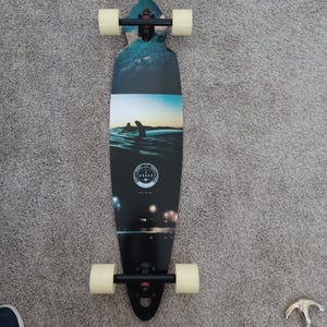 Arbor Mindstate Skateboard 2014? model in near new condition.