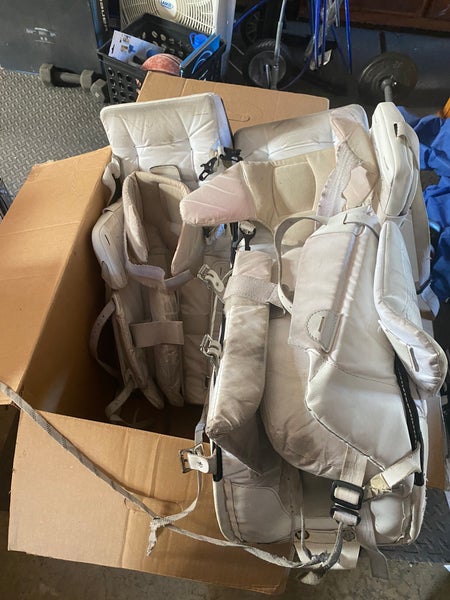 33" Bauer Reactor 7000 Goalie Leg Pads