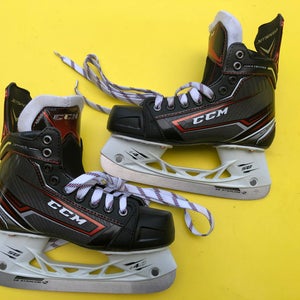 Junior New CCM JetSpeed Control Hockey Skates Regular Width Size 3.5