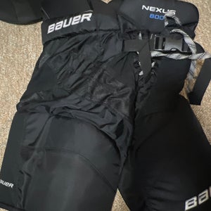 Junior Large Bauer  Nexus 800 Hockey Pants