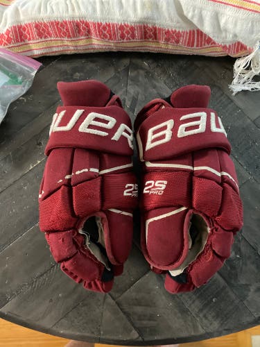Bauer 13" Pro Stock Supreme 2S Pro Gloves NCAA Eagles Burgundy