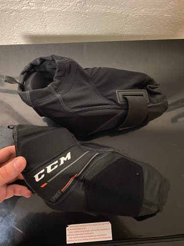 New CCM Ref Elbows Medium