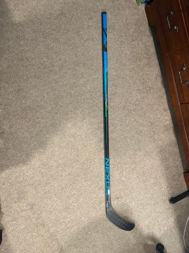 Senior Right Handed P92  Nexus Geo Hockey Stick