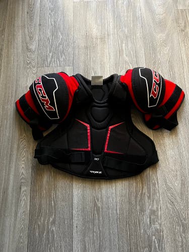Senior Large CCM  Shoulder Pads