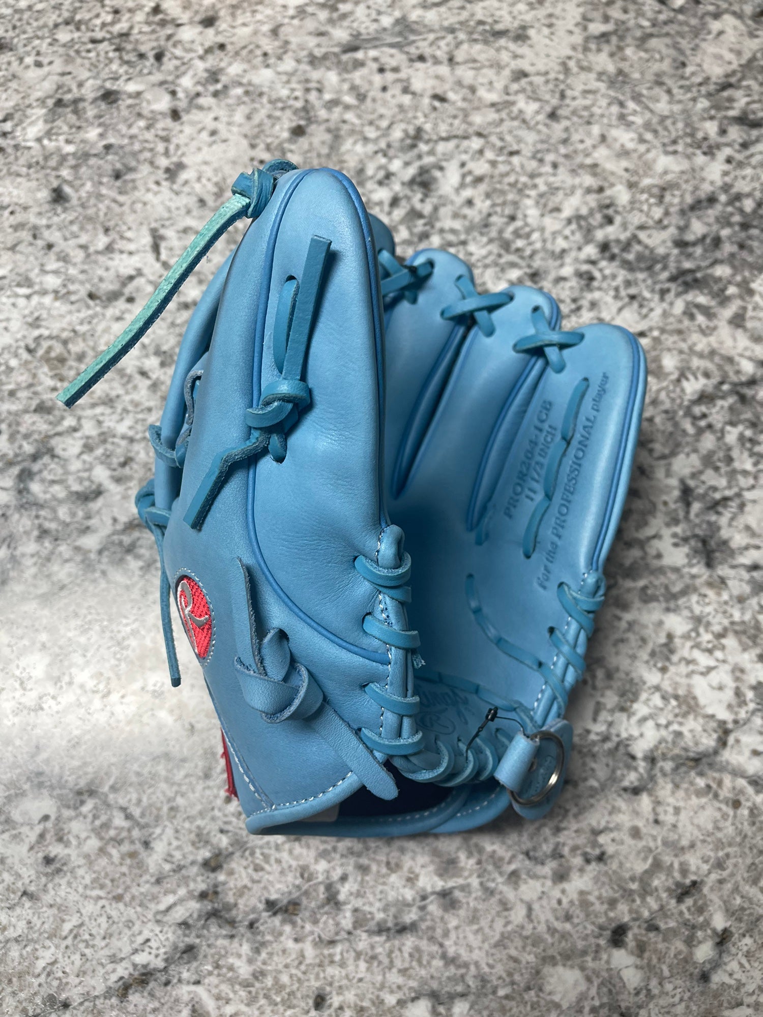 Rawlings, Toronto Blue Jays Heart of The Hide Glove, 11.5-Inch, Standard, Pro I-Web, Conventional Back, Adult, Right Handed