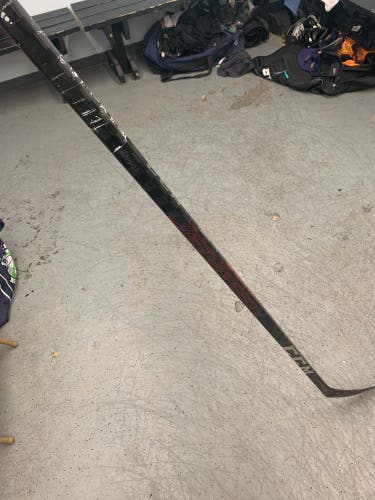 Senior Right Handed  Pro Stock JetSpeed FT3 Pro Hockey Stick