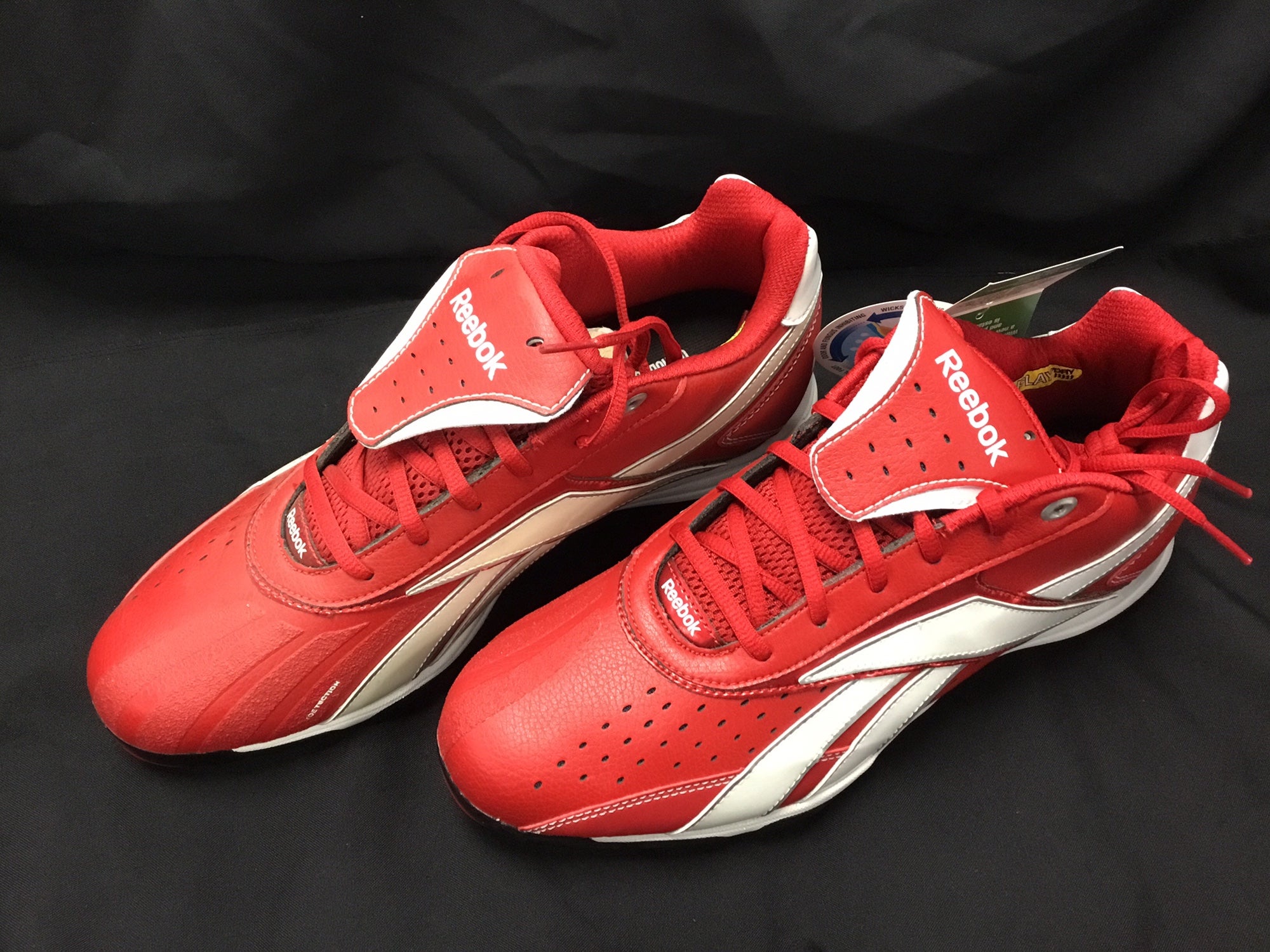 Reebok vero iv low mm baseball cleats 