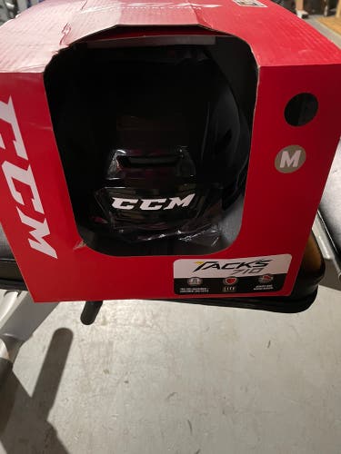 New Medium CCM  Tacks 710 Helmet