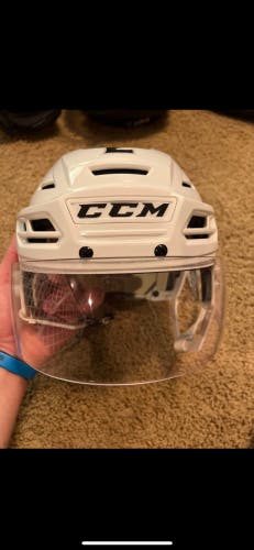Used Medium CCM  Resistance 110 Helmet