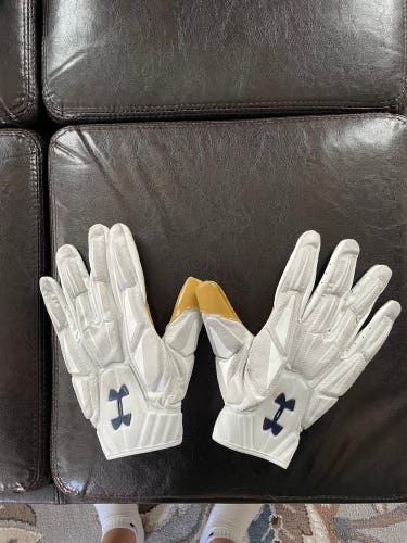 Notre Dame football gloves 3XL