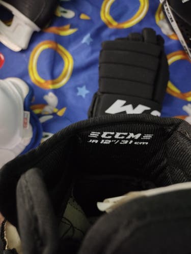 New CCM Ltp Gloves 12"