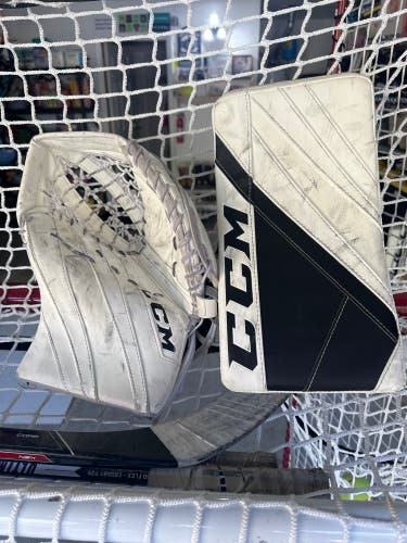 CCM EFlex 5.5 Junior Glove & Blocker
