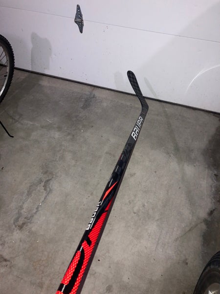 Senior Left Hand P92 Pro Stock Vapor FlyLite Hockey Stick