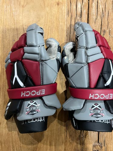 Used Player's Epoch 13" Integra LE Lacrosse Gloves