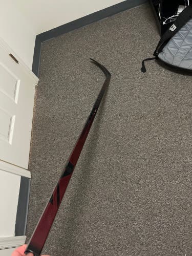 Senior Right Handed P92M Pro Stock Nexus 2N Pro XL Hockey Stick